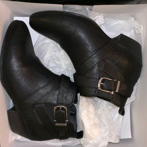 Style & Co - Black strap Bootie - 8